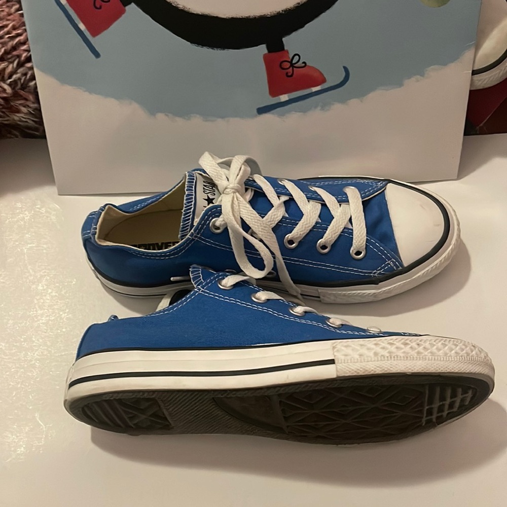 Like new converse all stars